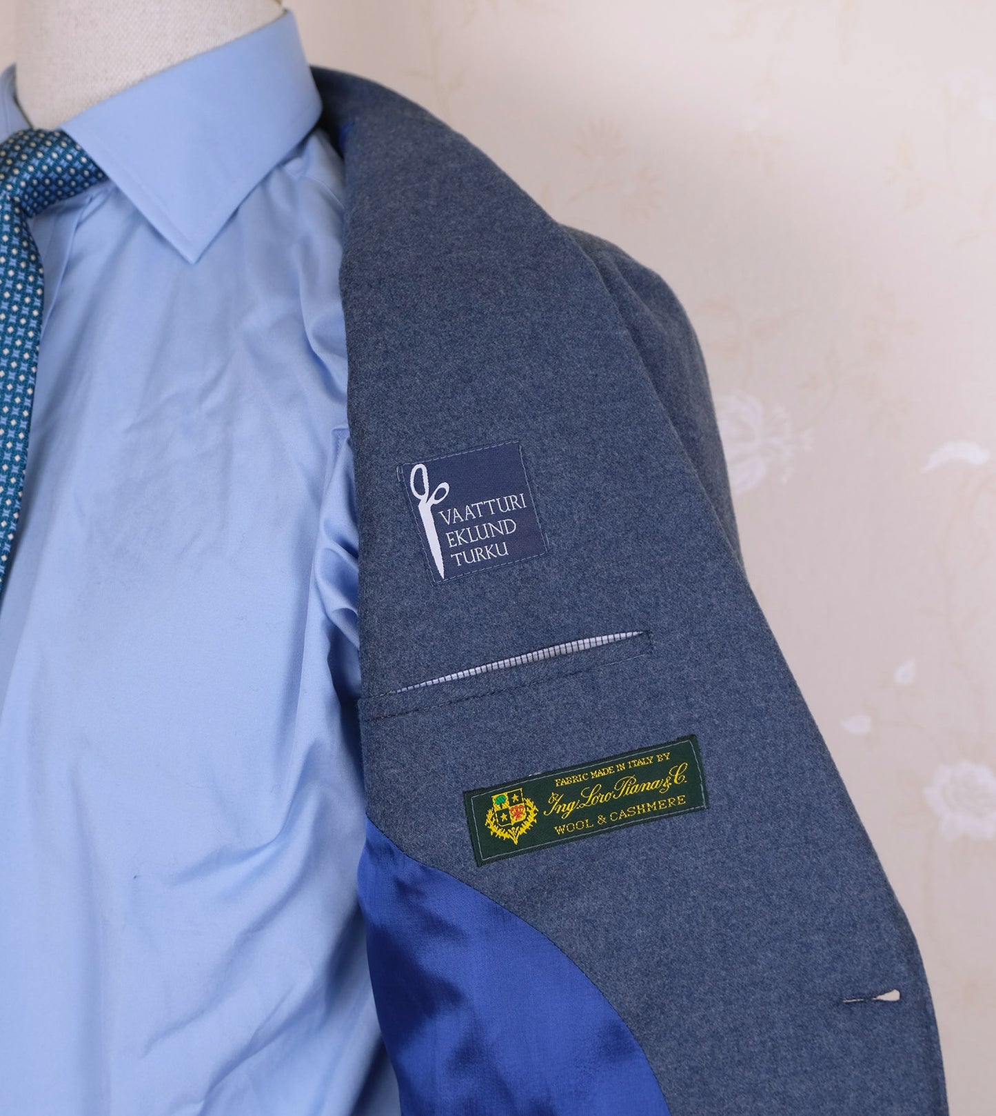 Bespoke tailor Eklund, blue suit, size 38UK, Finnish craftsmanship