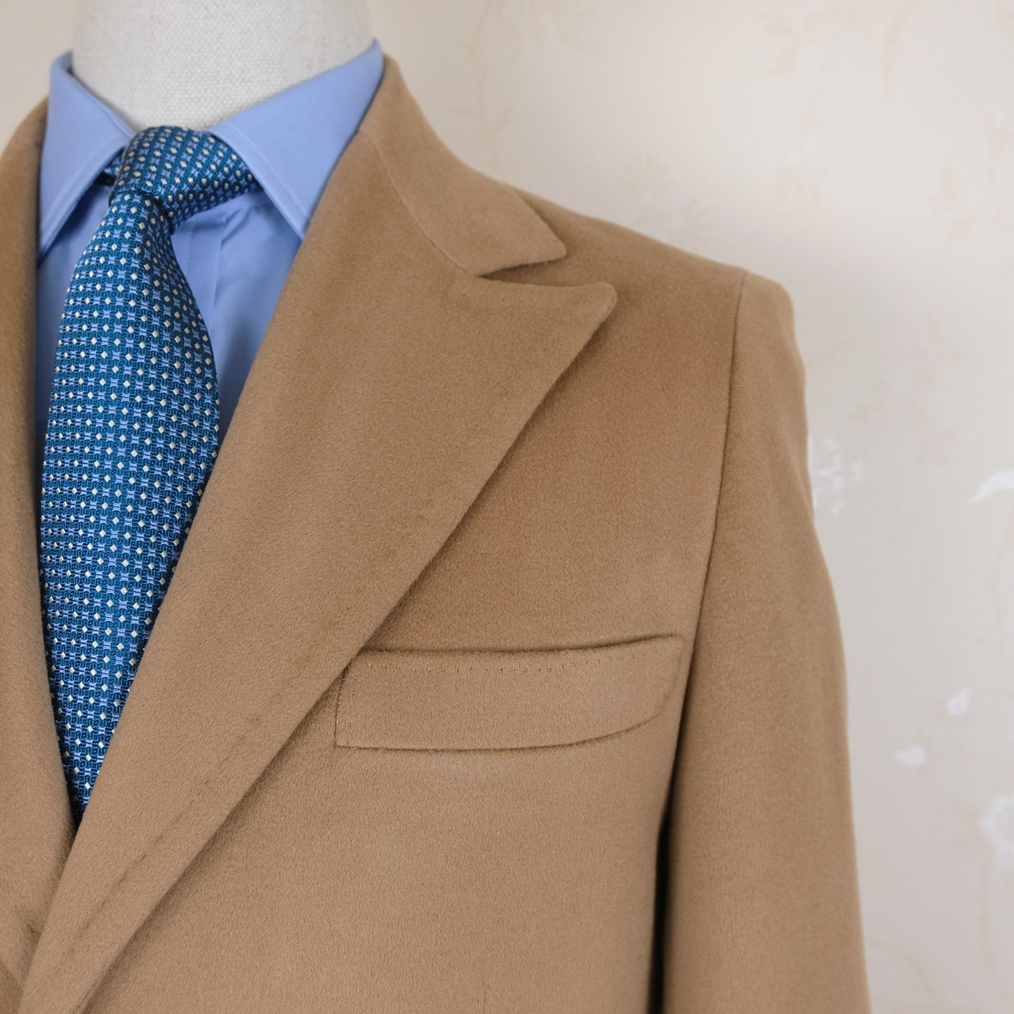 Vaatturi Eklund, light brown bespoke coat, size 38UK, Finnish handicraft