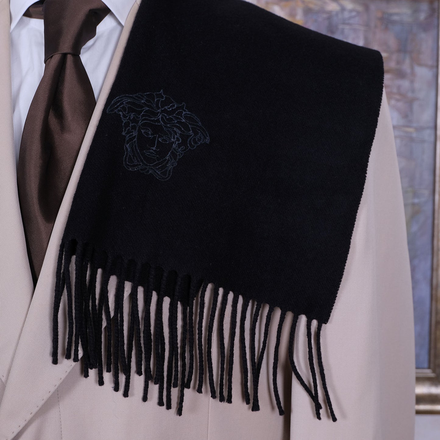 Versace, käytetty musta kaulaliina, villaa, meduusakuvio