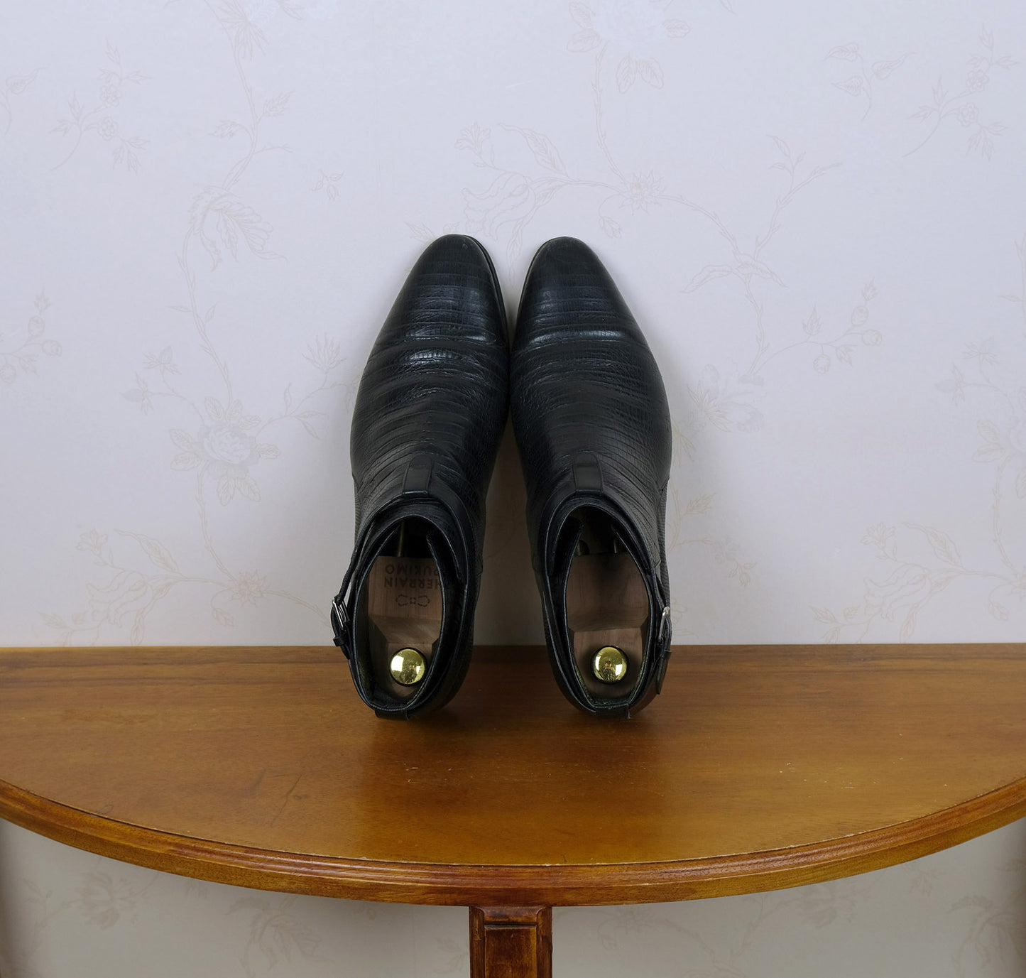 Yves Saint-Laurent, mustat jodhpur-varsikengät, koko 41