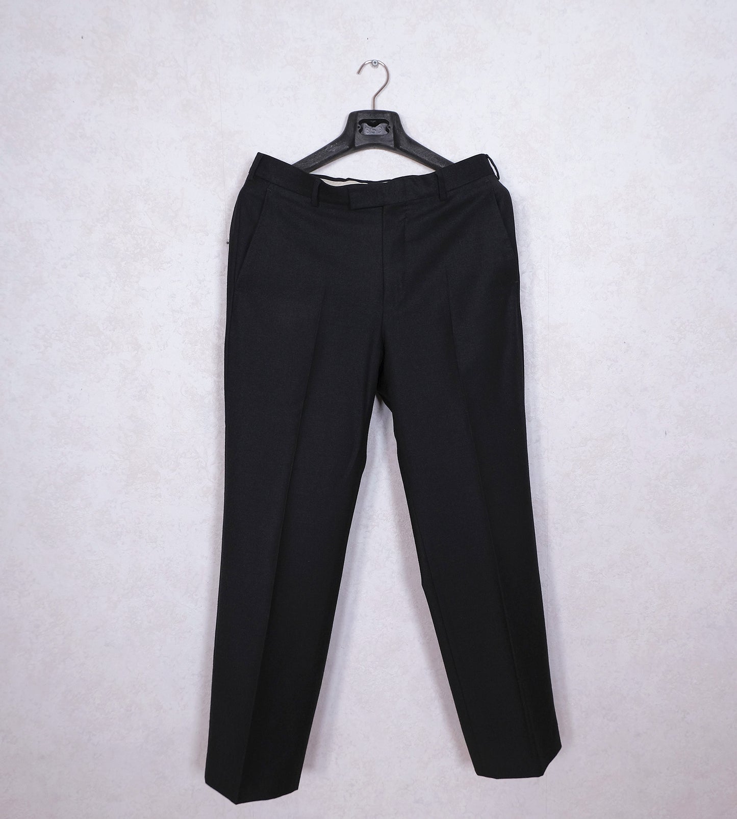 Ermenegildo Zegna, tumma puku, koko 48, flanellivillaa