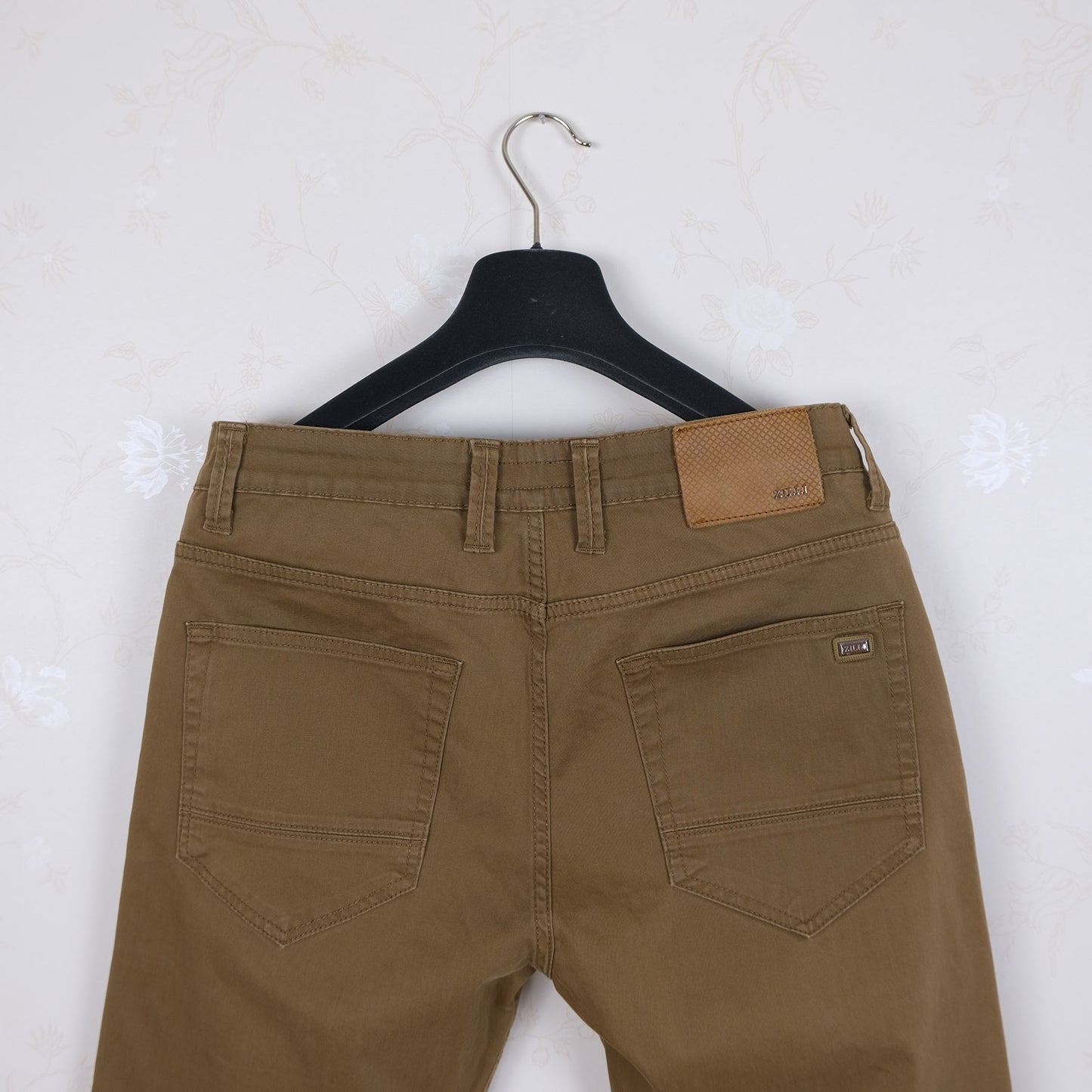 Zilli, tan cotton trousers, size 34'', retail price 990 e