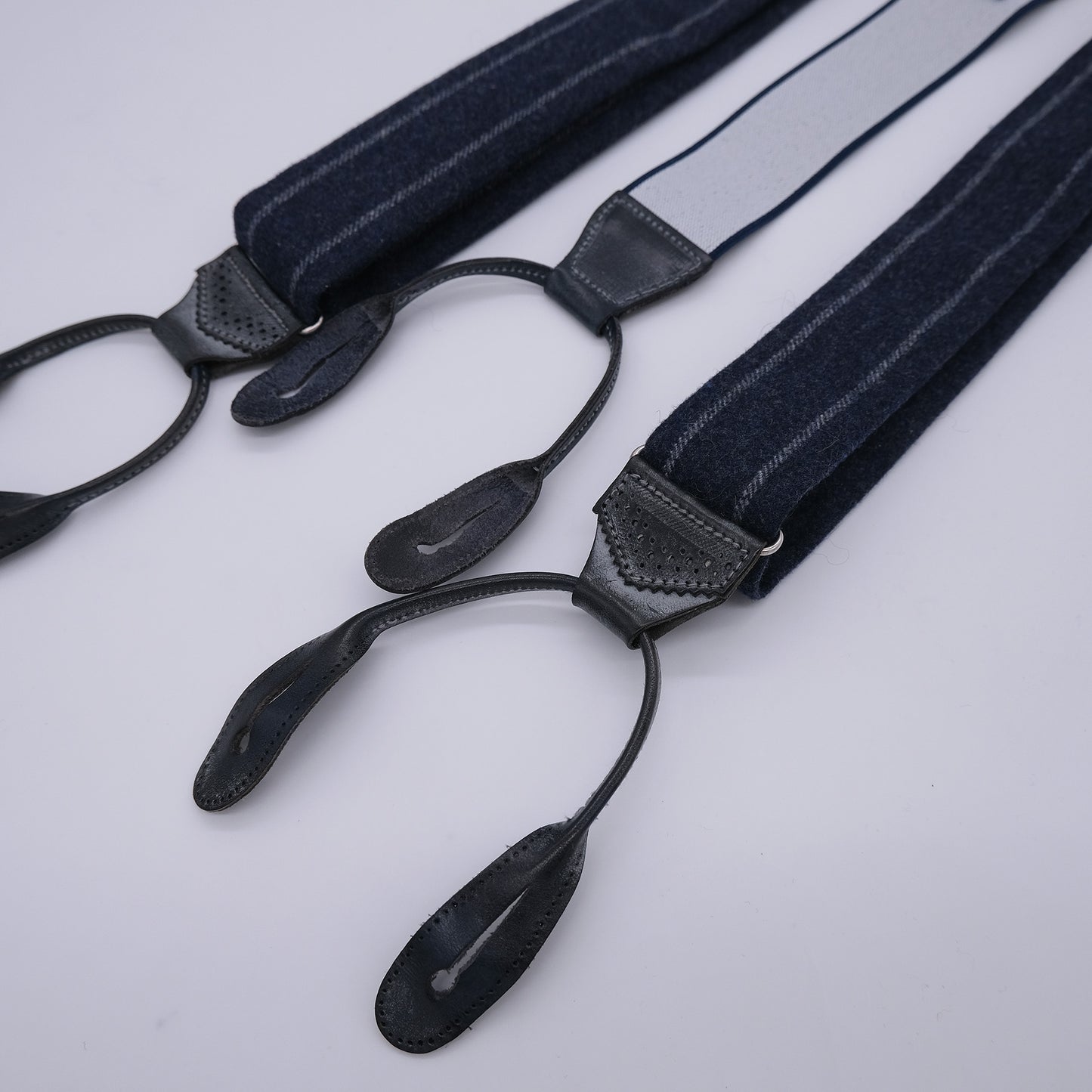 Albert Thurston, siniset olkaimet, villaa ja nahkaa, Limetree-mallisto