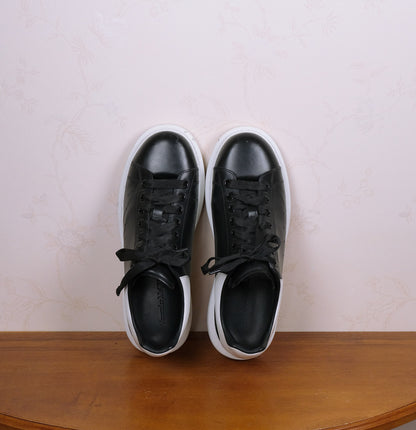 Alexander McQueen, mustat nahkatennarit, koko 44, tehty Italiassa