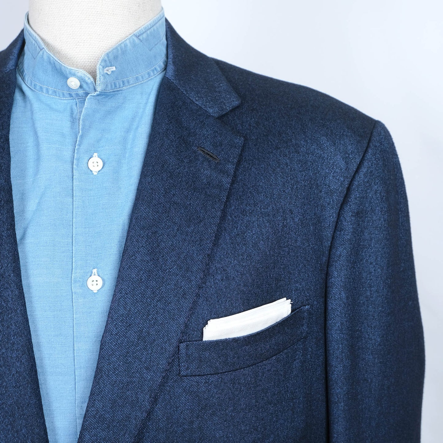 Brioni, sininen irtotakki, koko 58, villa-silkkikangas