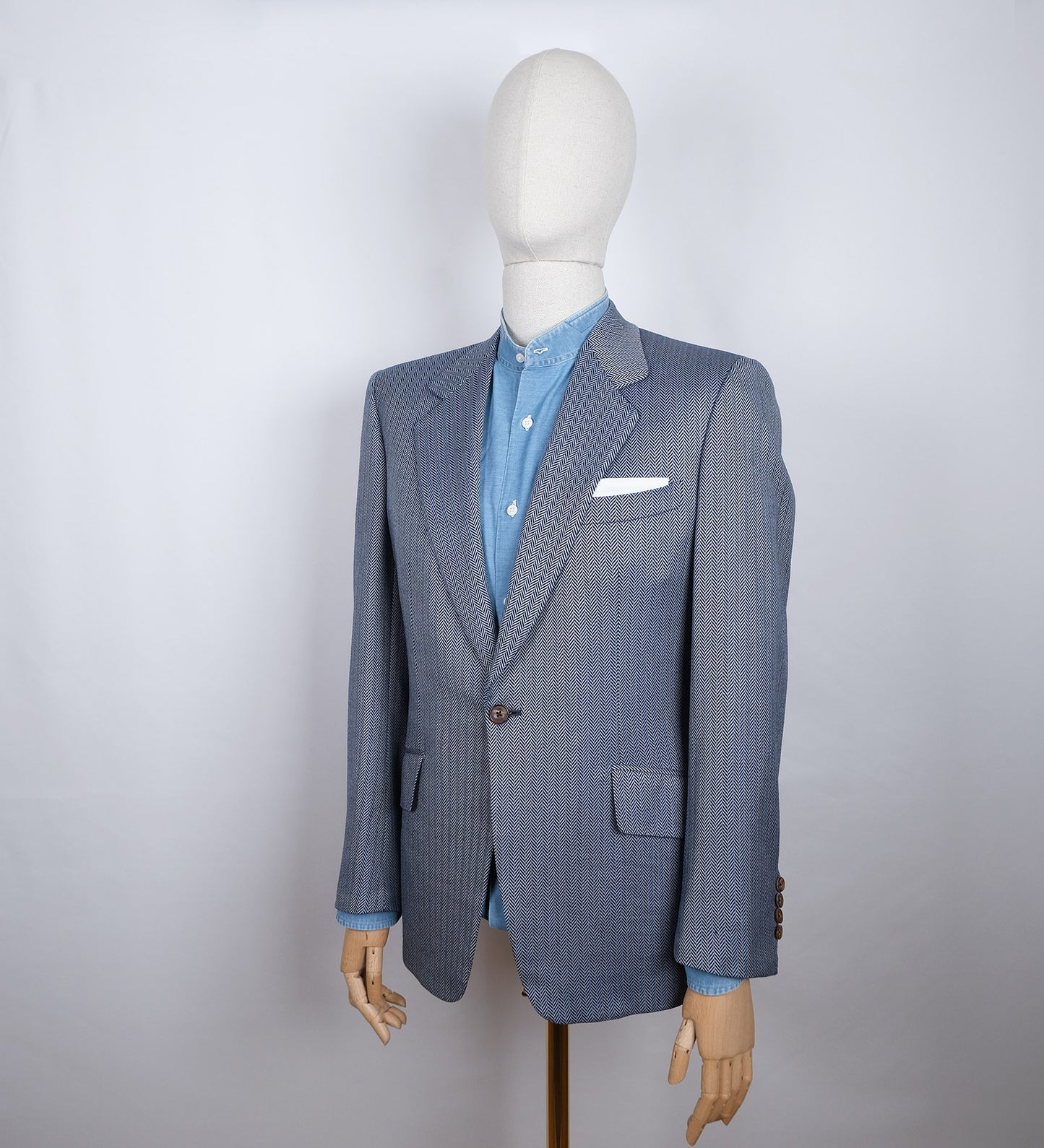 Brioni, sininen irtotakki, koko 50, harvinainen 1 napin leikkaus