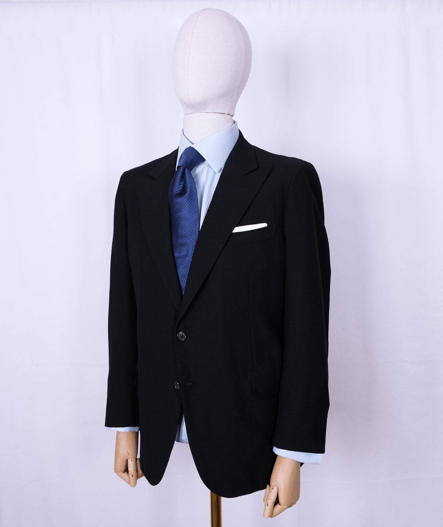 Brioni, käsintehty tumma puku, koko 50, ovh 4900 e