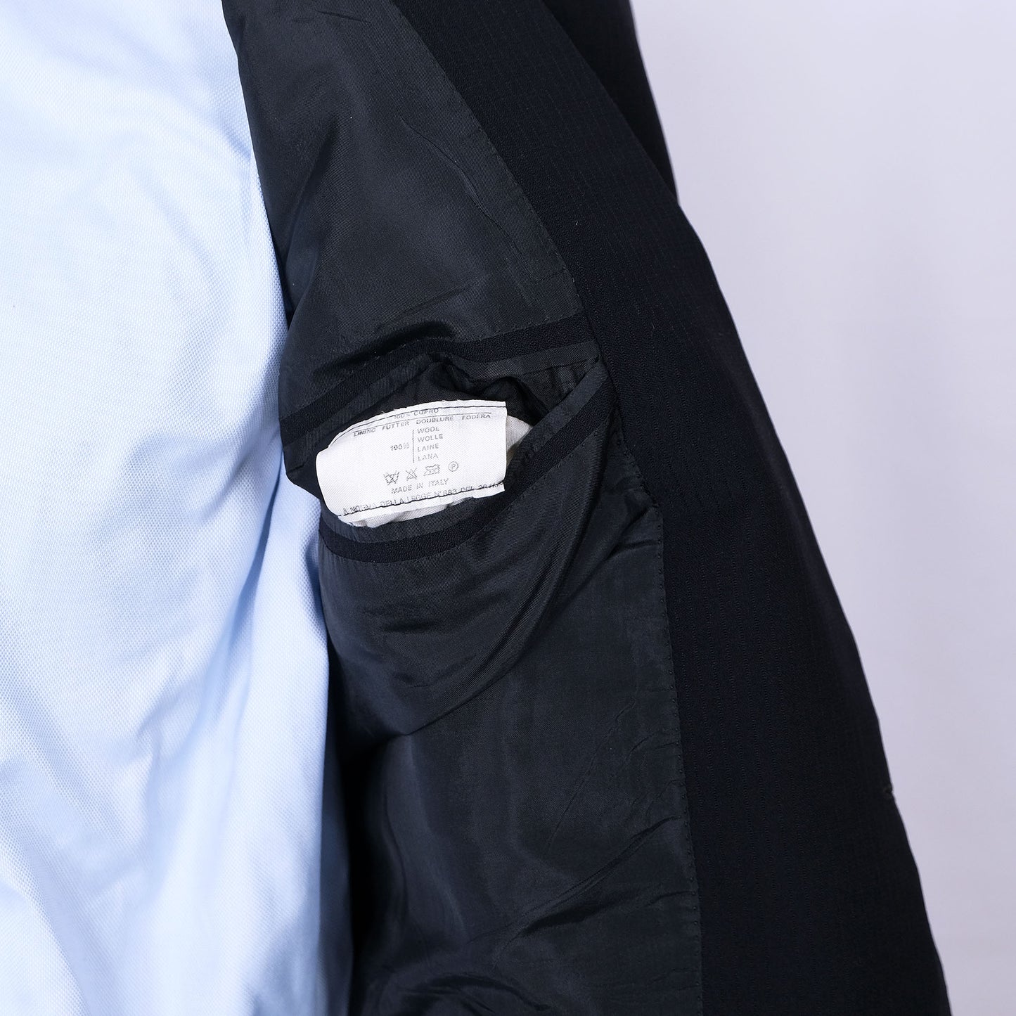 Brioni, käsintehty tumma puku, koko 50, ovh 4900 e