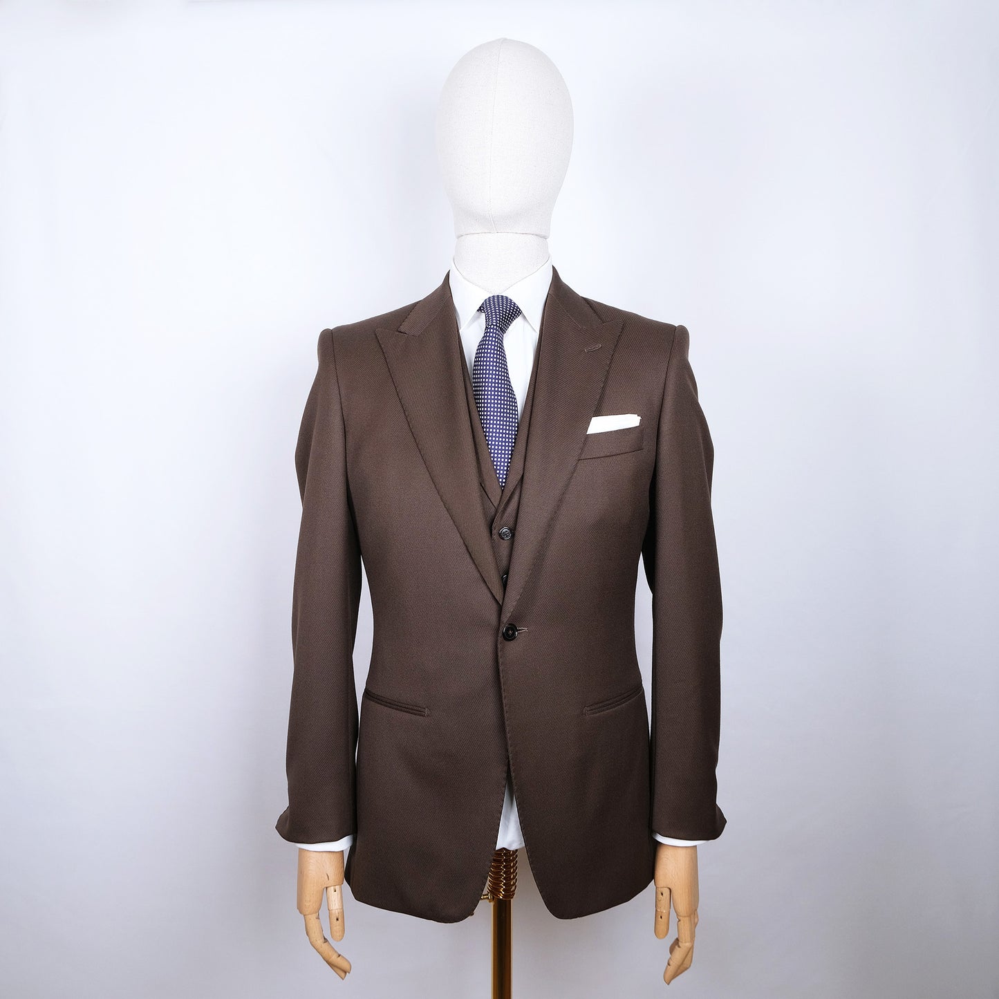 Caine Clothiers, ruskea puku, koko 48, mittatilauspuku
