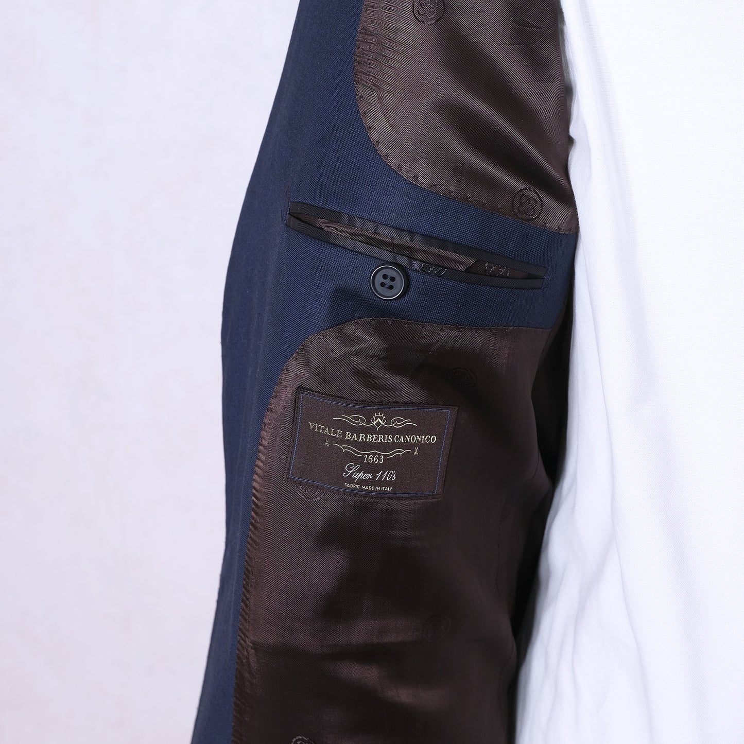 Cavaliere, dark blue suit, size 44UK, fine wool