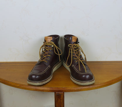 Coach, tummanpunaiset varsikengät, koko 42, Logger Boots