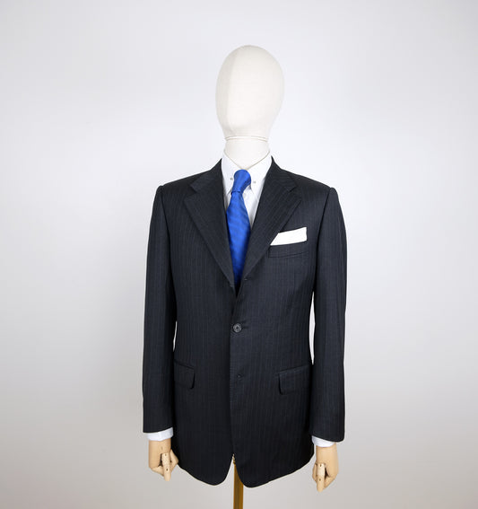 Corneliani, tumma puku, koko 48, liituraita