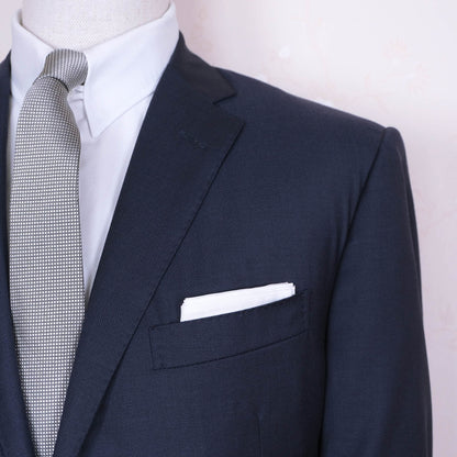 Corneliani, tummansininen irtotakki, koko 54, hienoa villaa