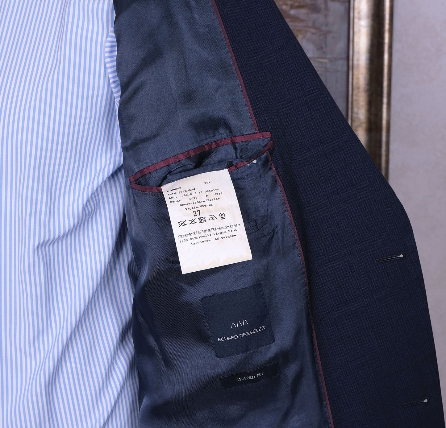 Eduard Dressler, sininen puku, koko 54, vatsakas