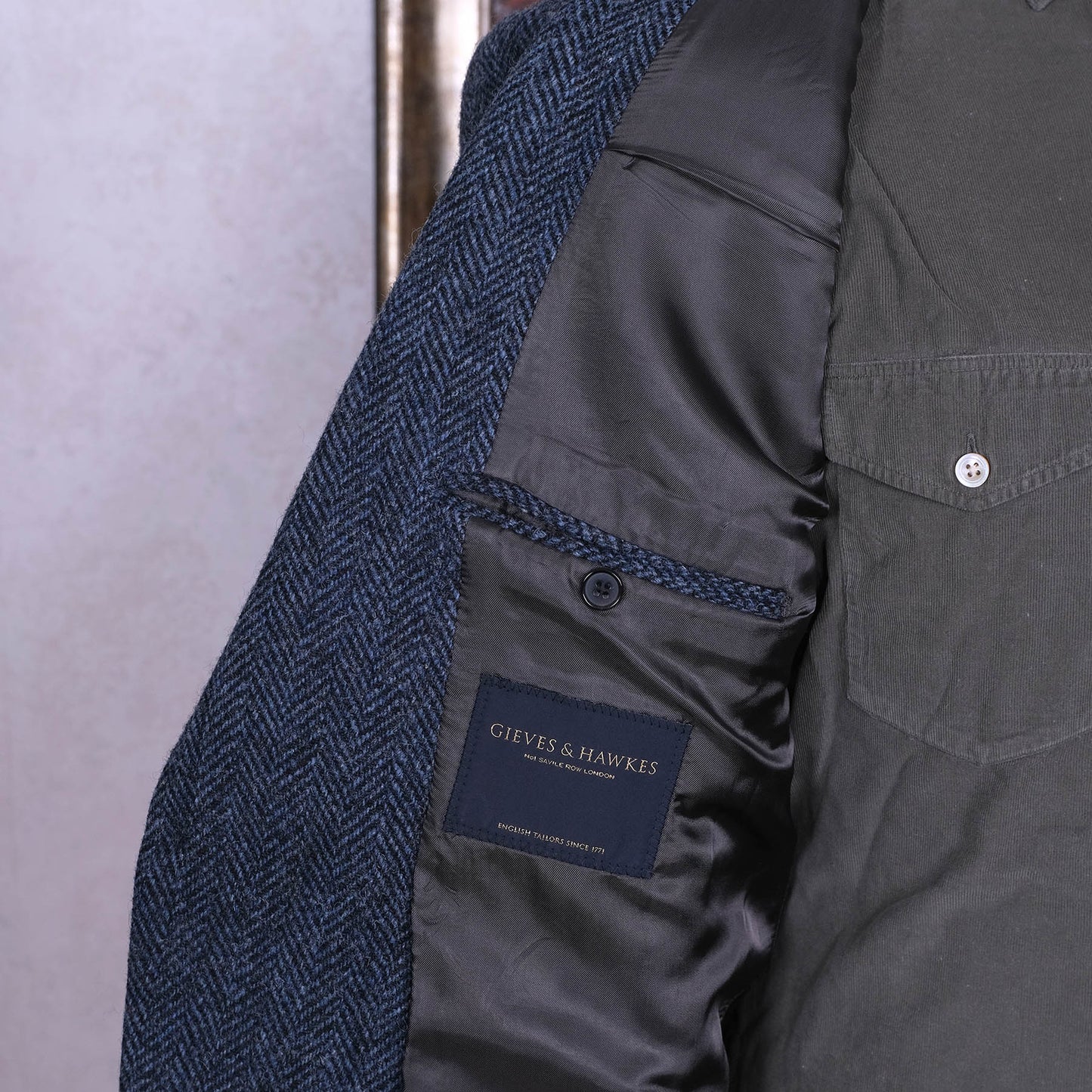 Gieves & Hawkes, miehekäs sininen tweedtakki, koko 56
