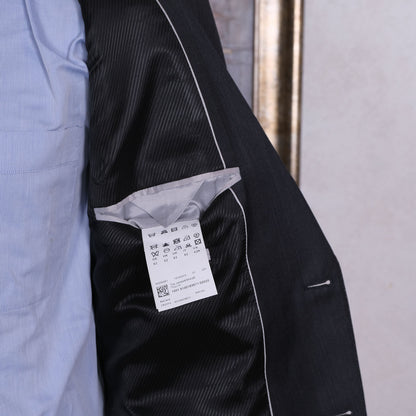 Hugo Boss, tumma puku, koko 52, musta-harmaa