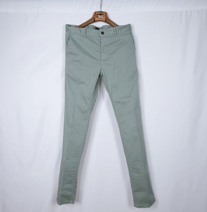 Hugo Boss, mintunvihreät housut, koko 34, hoikka
