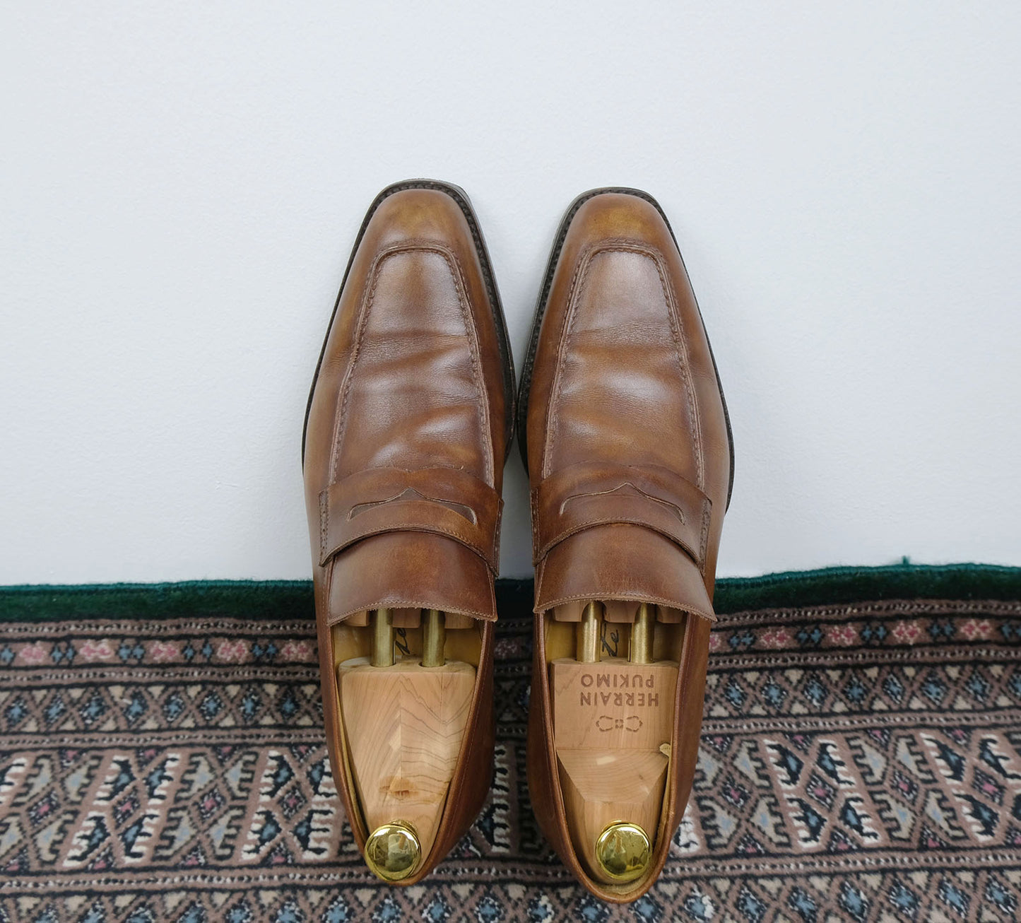 Italigente, ruskeat louferit, koko 43