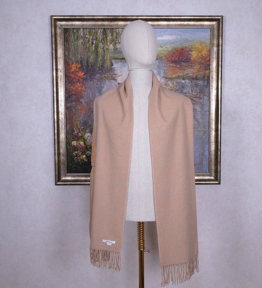 Johnston's of Elgin, beige kaulaliina, merinovillaa ja kashmiria