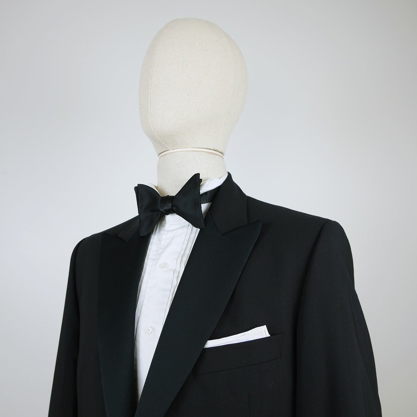 Eduard Dressler, dinner suit, size 50EU, with bowtie and waistcoat, tuxedo
