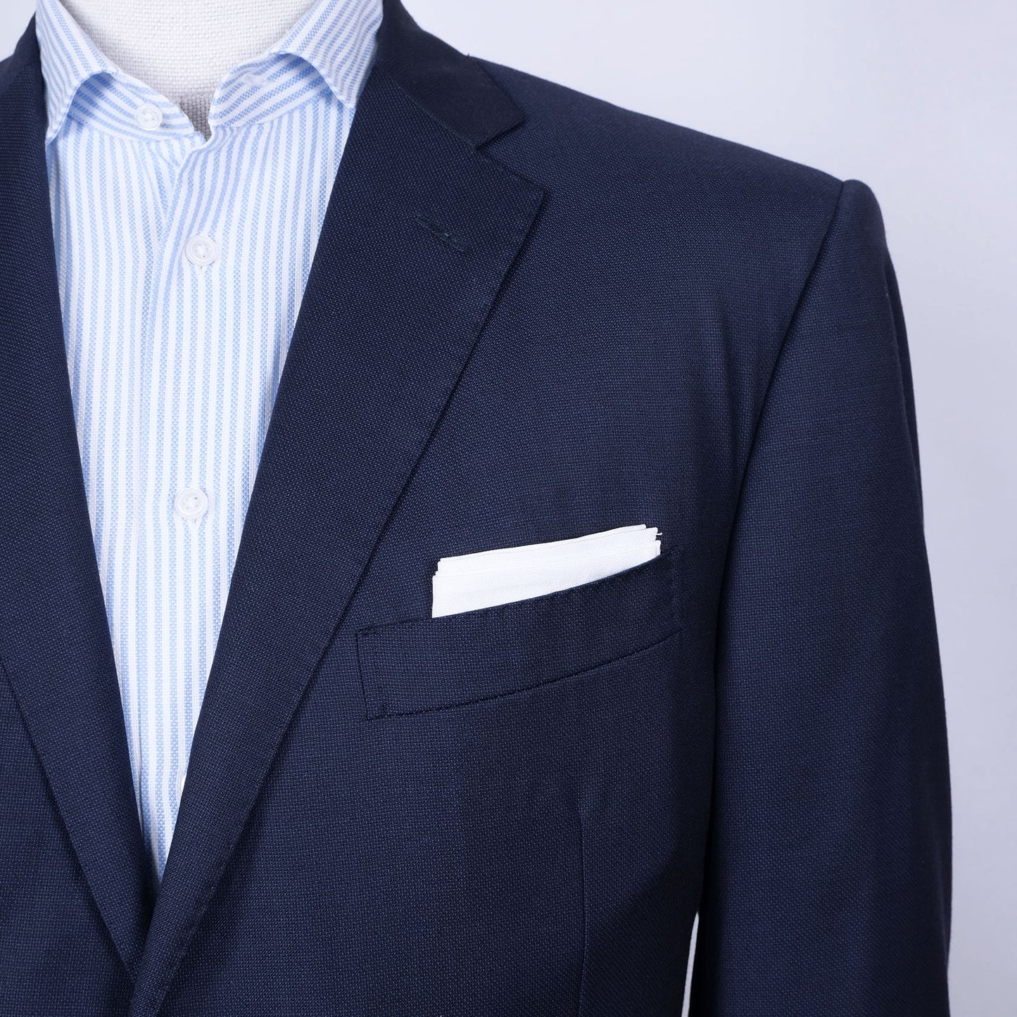 Corneliani, sininen bleiseri, koko 54, hoikka, metallinapit