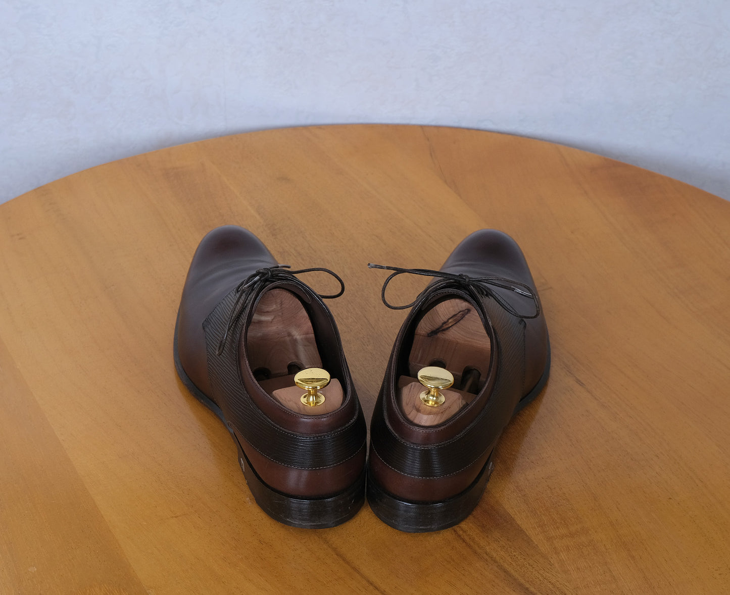 Louis Vuitton, ruskeat nauhakengät, koko 42, aitoustodistus