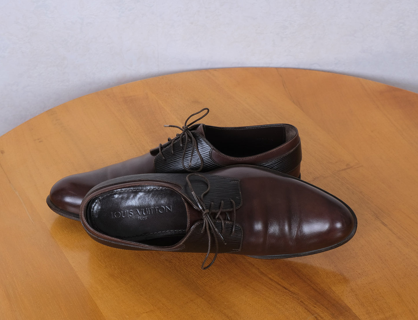 Louis Vuitton, ruskeat nauhakengät, koko 42, aitoustodistus