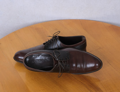 Louis Vuitton, ruskeat nauhakengät, koko 42, aitoustodistus