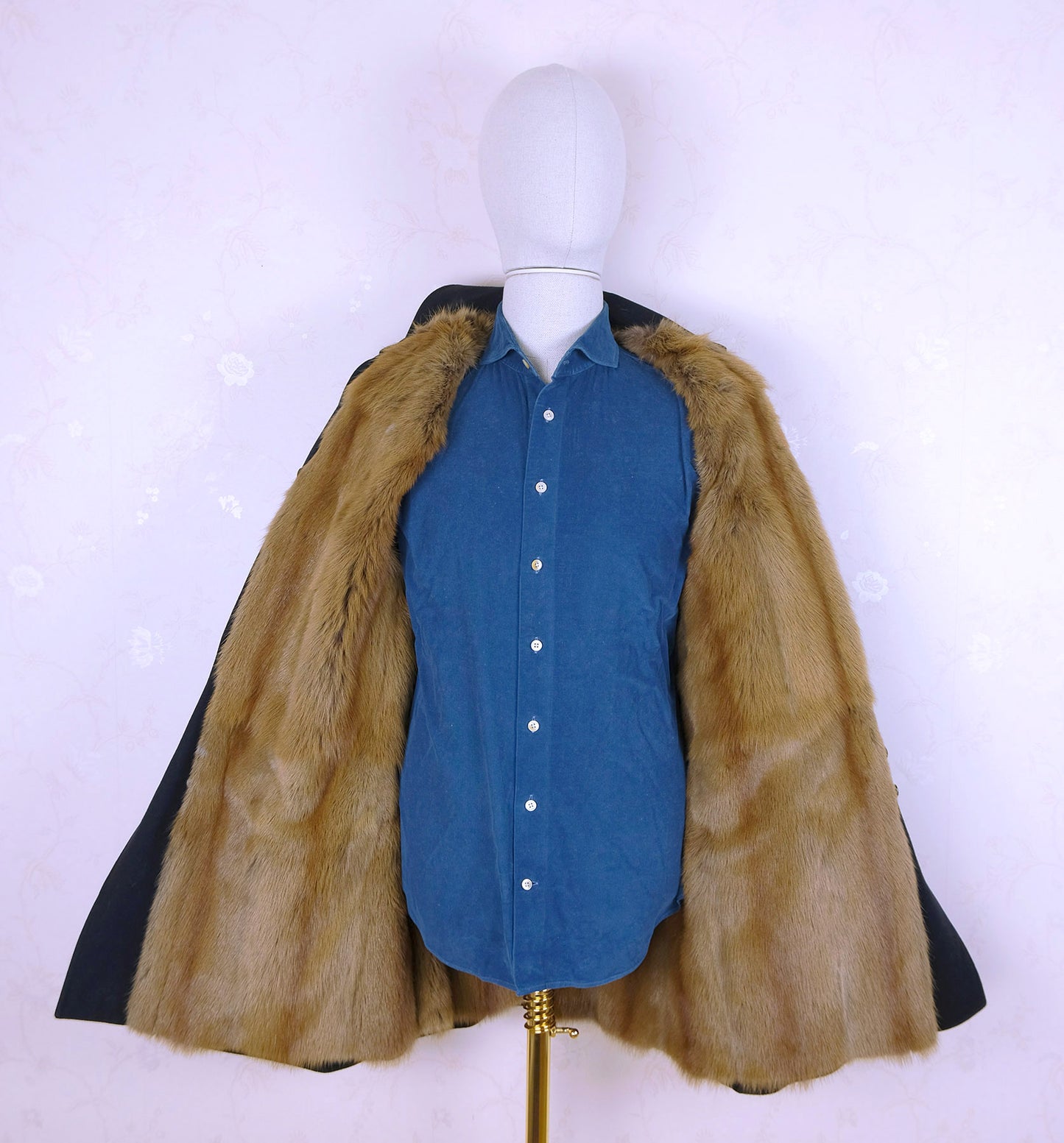 Luciano Barbera, blue wool coat, size 48EU, with fur lining