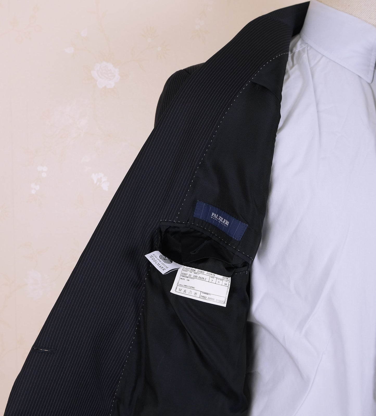 Pal Zileri, grey check suit, size 48EU, made to measure, RRP 2300 e