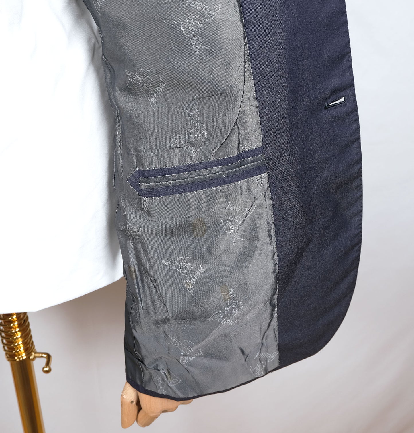 Brioni, sininen käsintehty irtotakki, koko 50, silkkiä ja puuvillaa