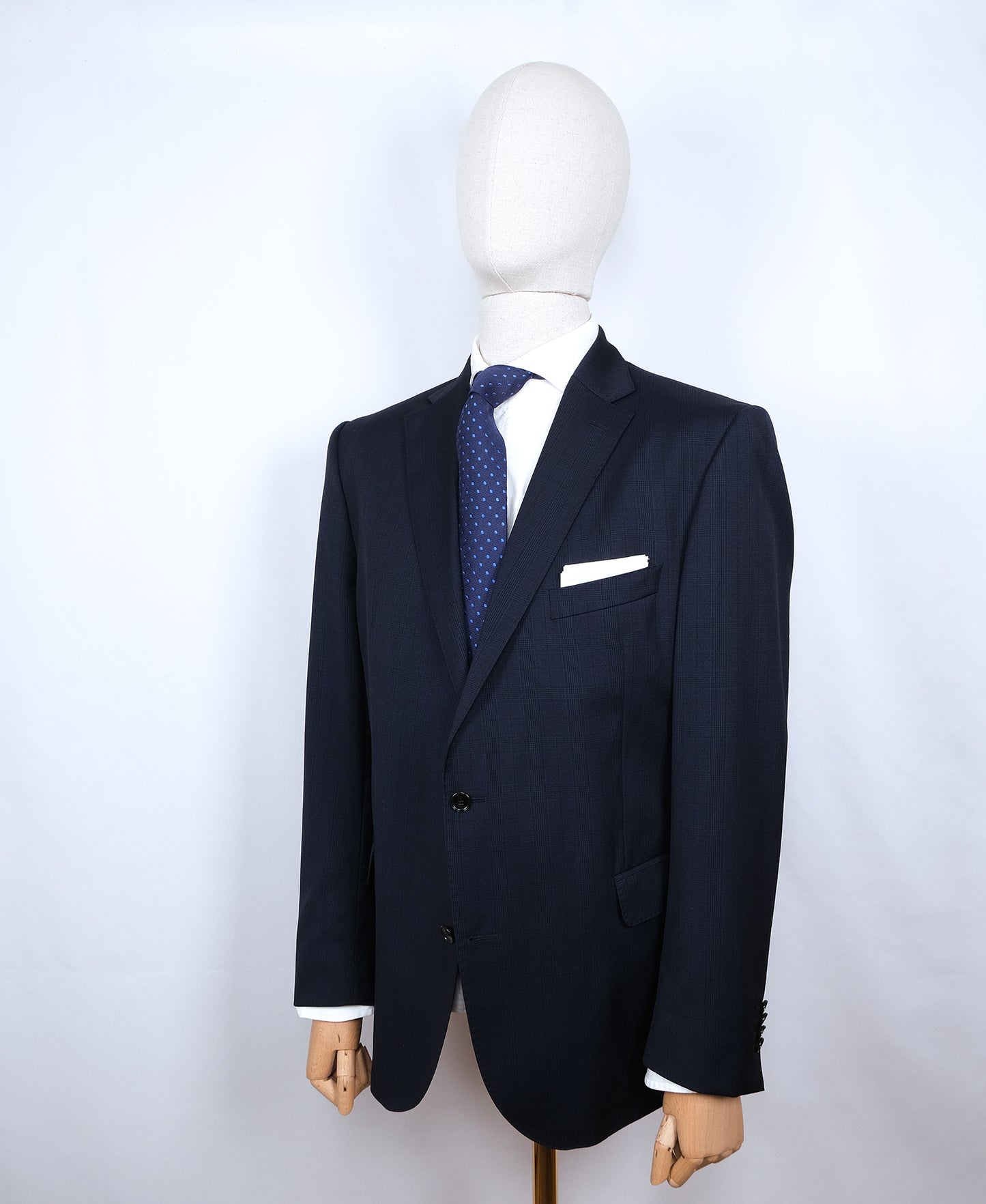 Eduard Dressler, navy suit, size 54EU, with belly