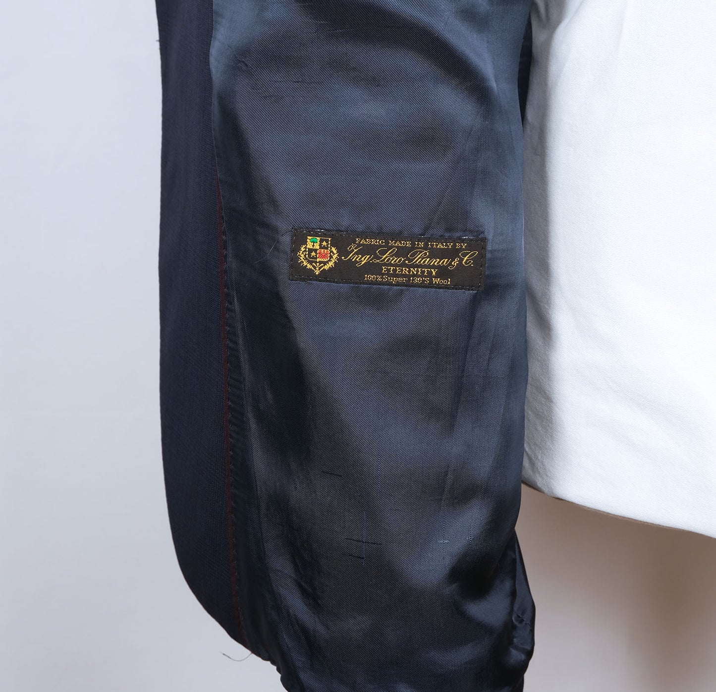 Eduard Dressler, navy suit, size 54EU, with belly