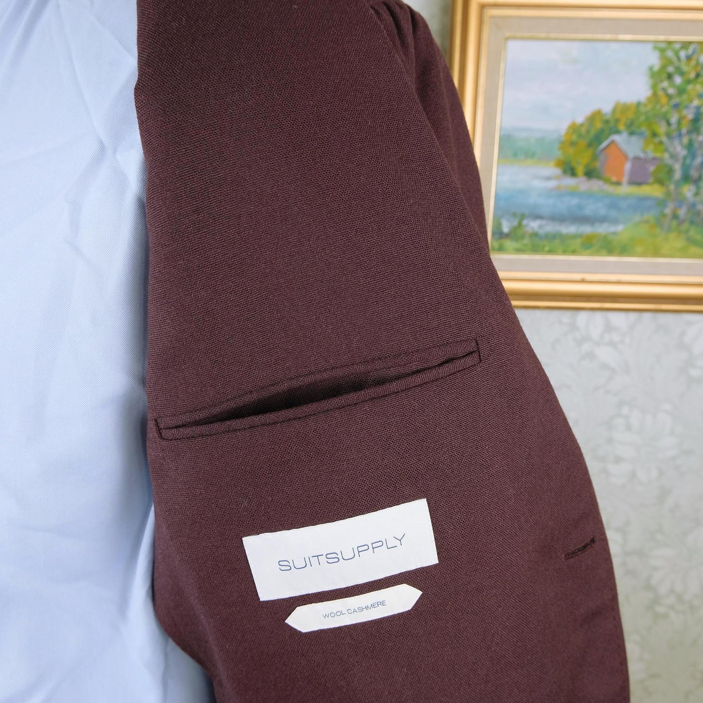 Suitsupply, tummanpunainen irtotakki, koko 50, komia väri