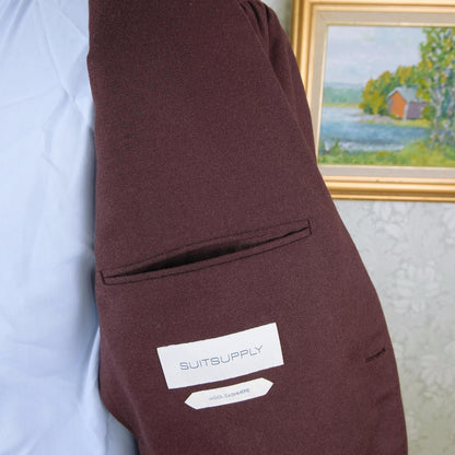 Suitsupply, tummanpunainen irtotakki, koko 50, komia väri