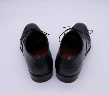 Salvatore Ferragamo, mustat pukukengät, koko 43, harvinainen malli