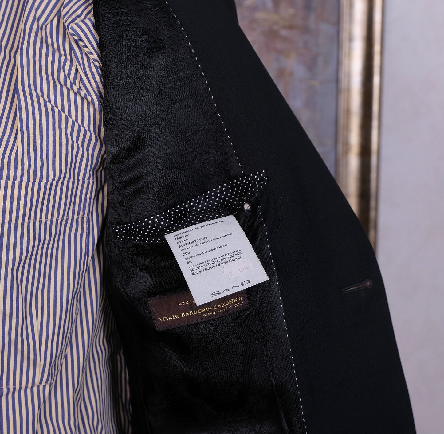 Sand, musta puku, koko 48, mohairkangas