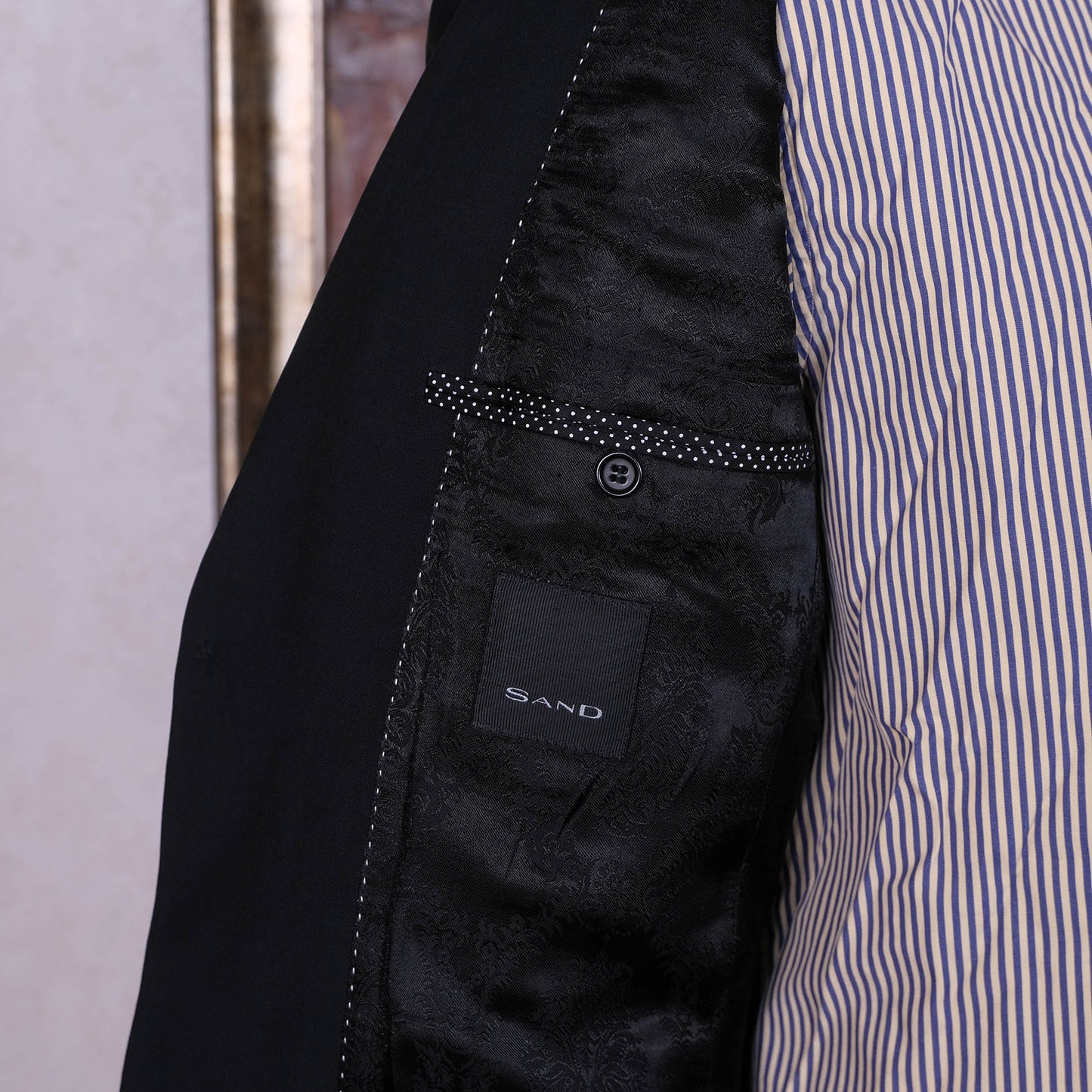 Sand, musta puku, koko 48, mohairkangas