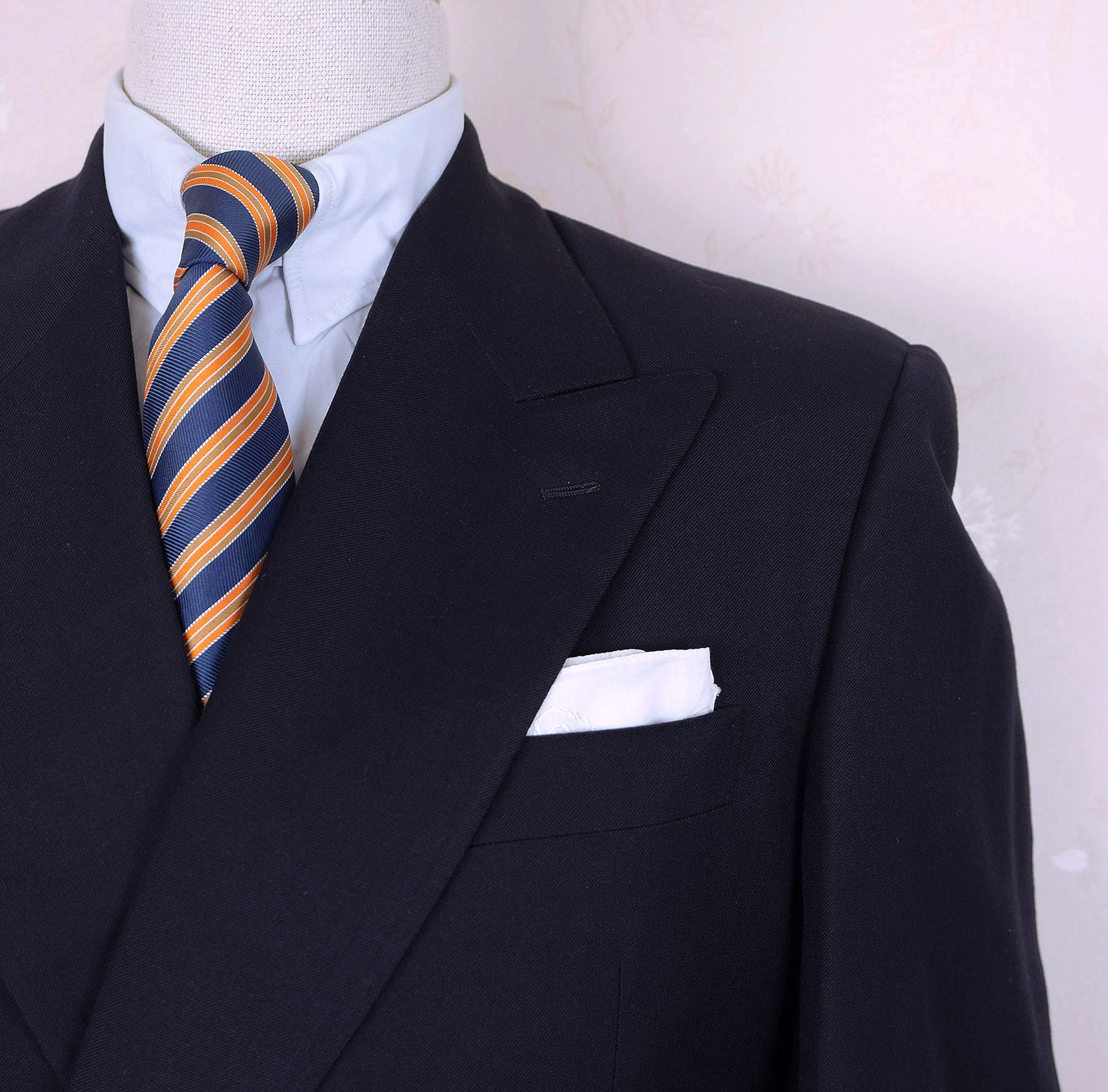 Sartoria Nervesa, gorgeous business suit, size 38EU, handmade