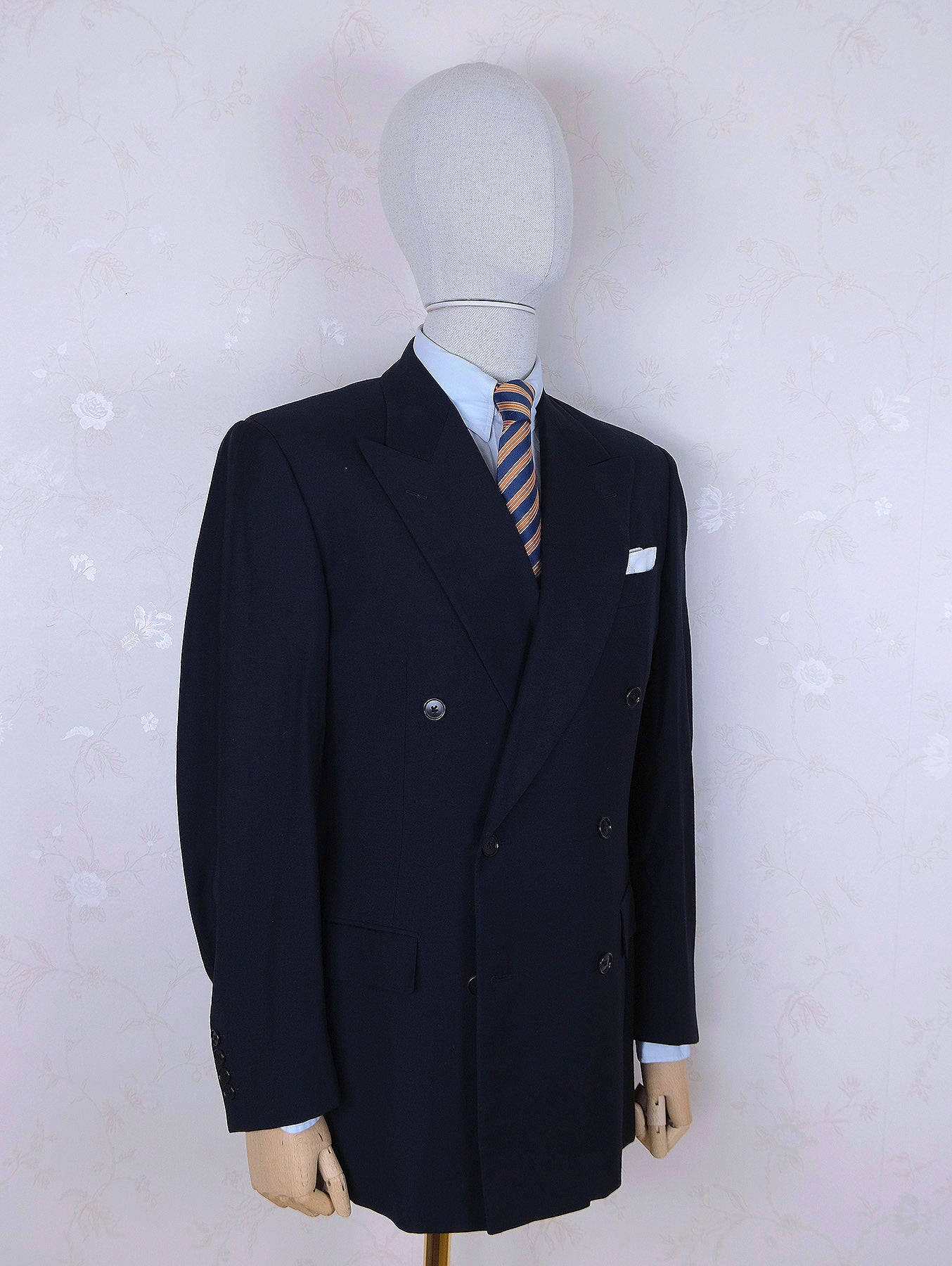 Sartoria Nervesa, gorgeous business suit, size 38EU, handmade