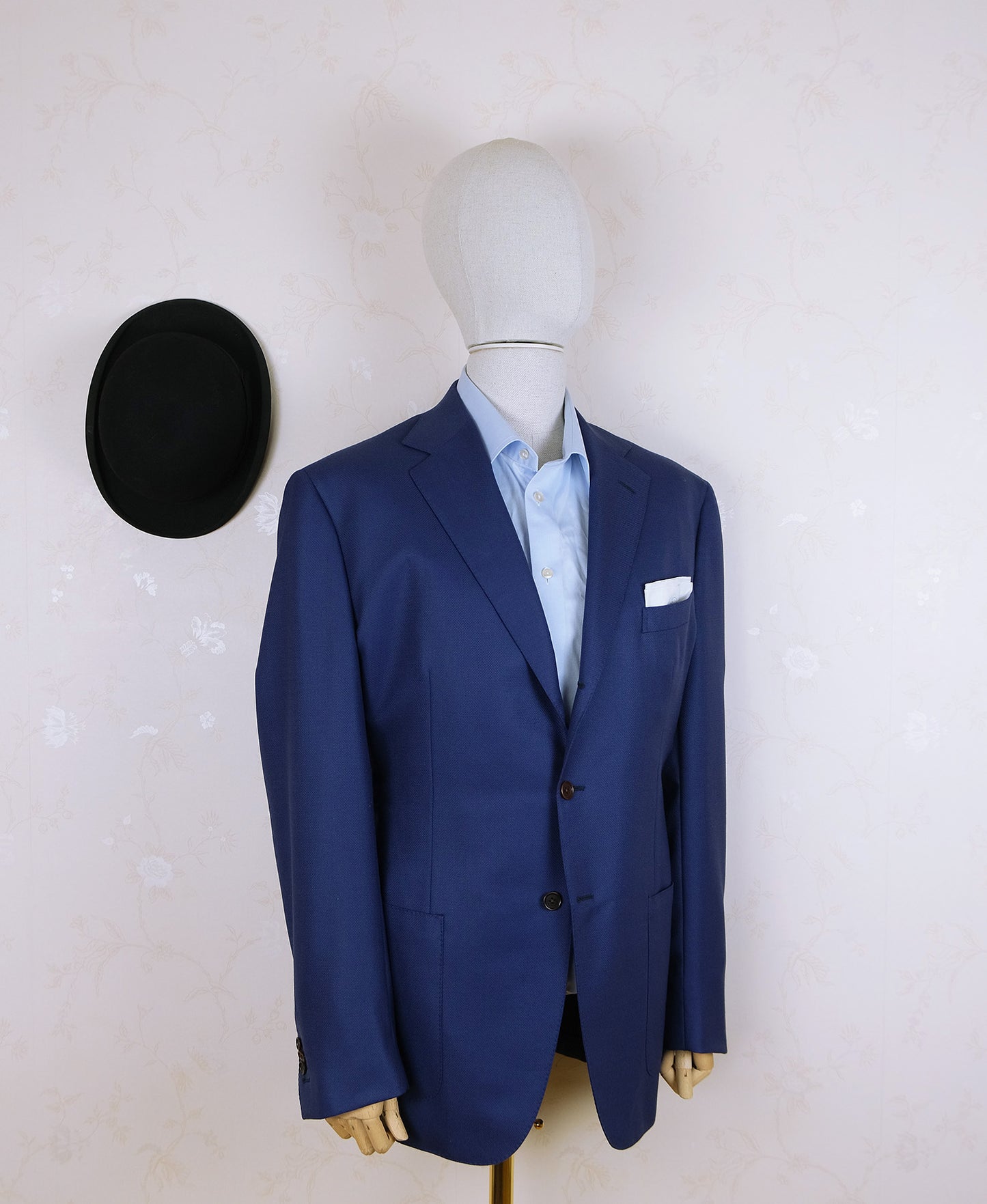 Scuderi, blue check suit, size 36UK, made to measure, RRP 1450 e