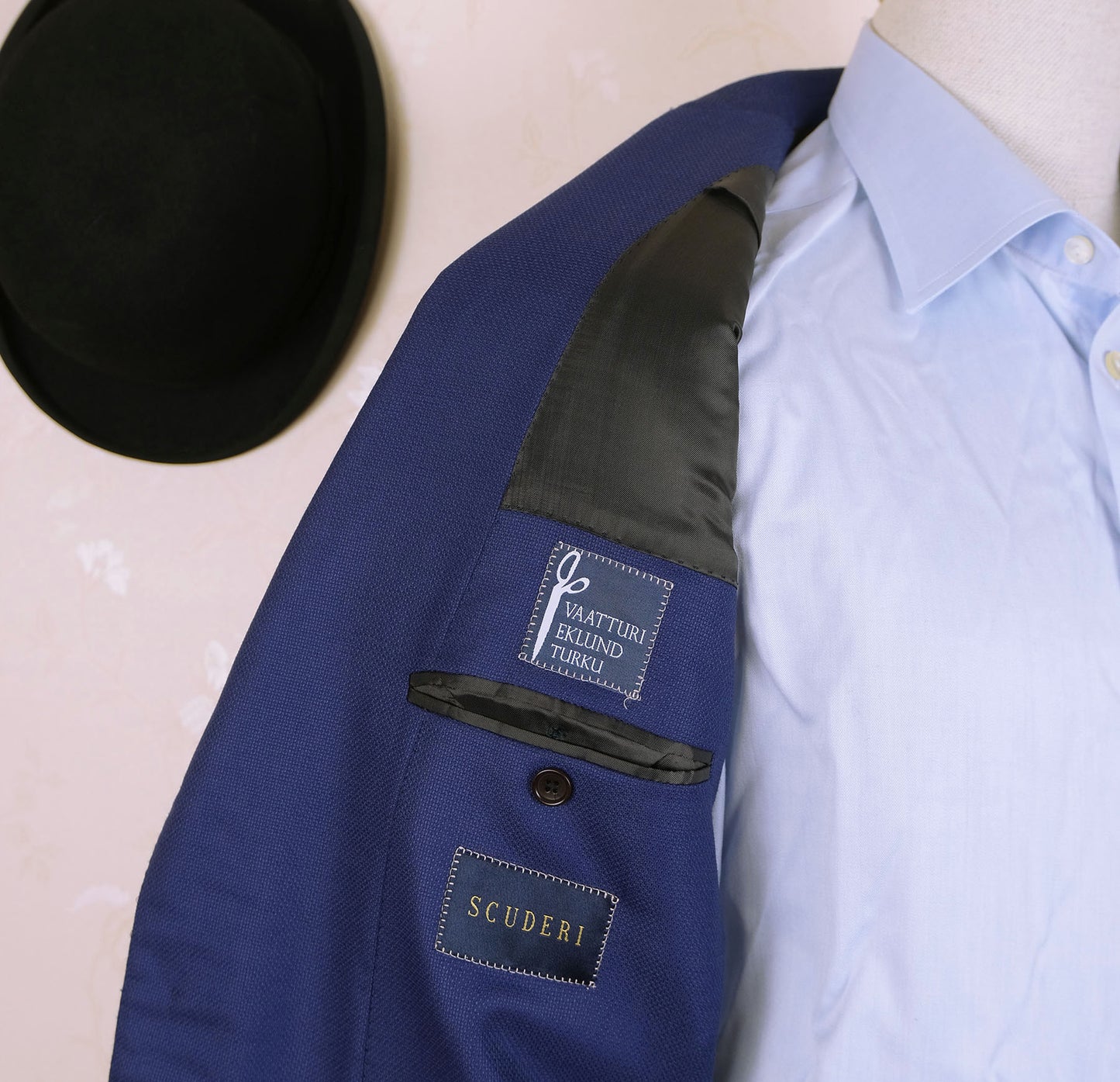Scuderi, blue check suit, size 36UK, made to measure, RRP 1450 e