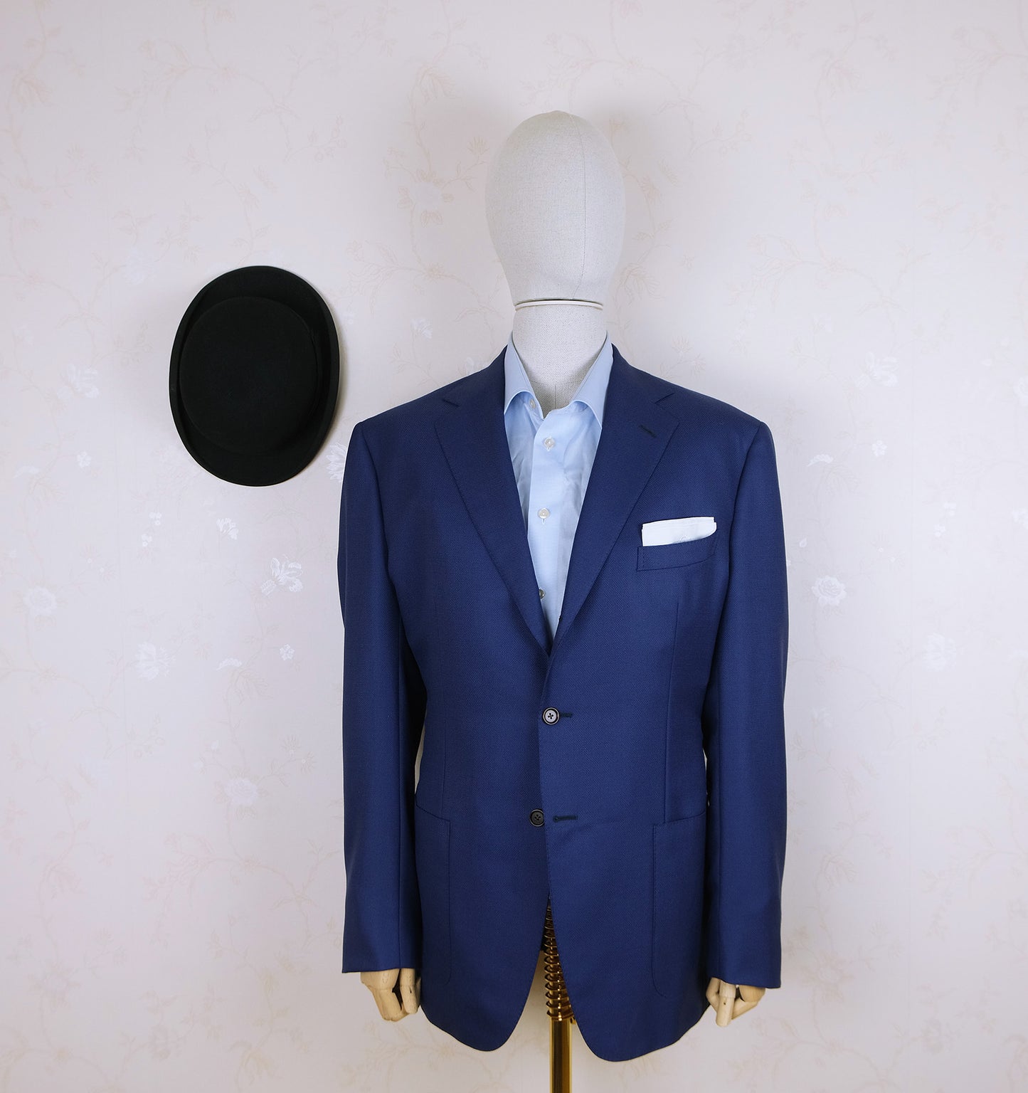 Scuderi, blue check suit, size 36UK, made to measure, RRP 1450 e