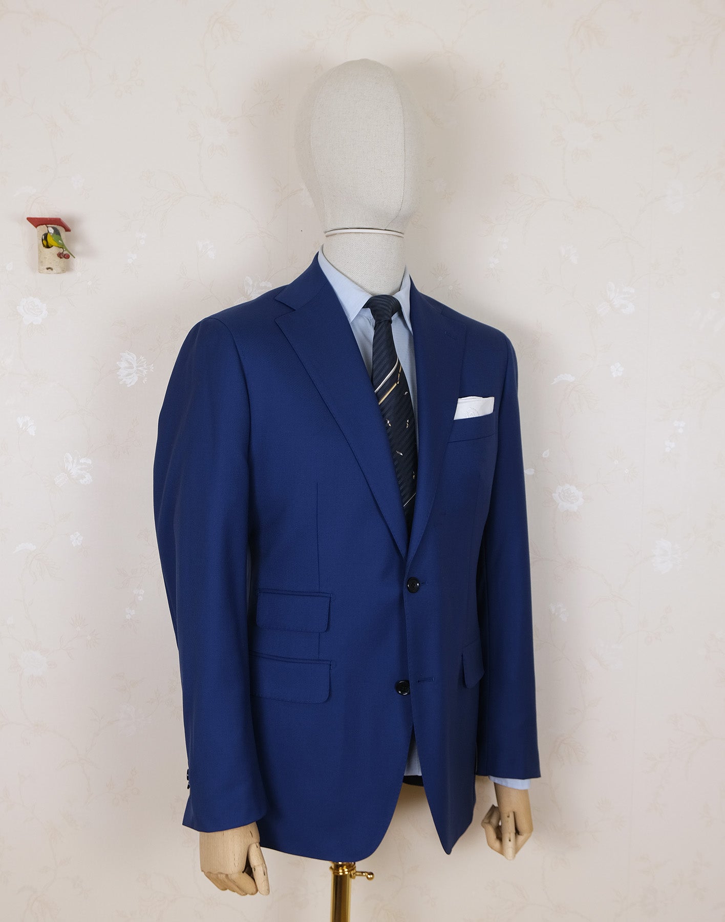 Skabo Oslo, bright blue suit, size 42UK, strong colour