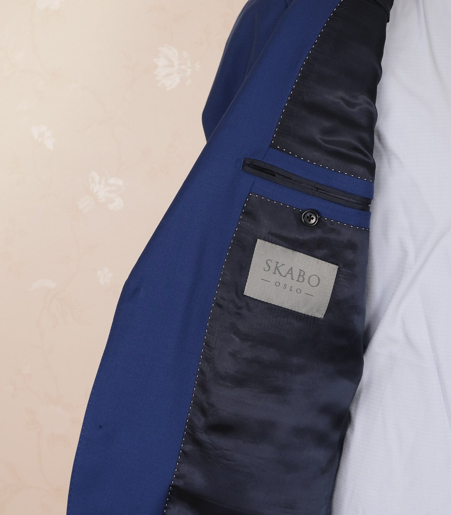Skabo Oslo, bright blue suit, size 42UK, strong colour