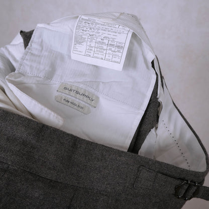 Suitsupply, harmaat suorat housut, koko 50, flanellikangas