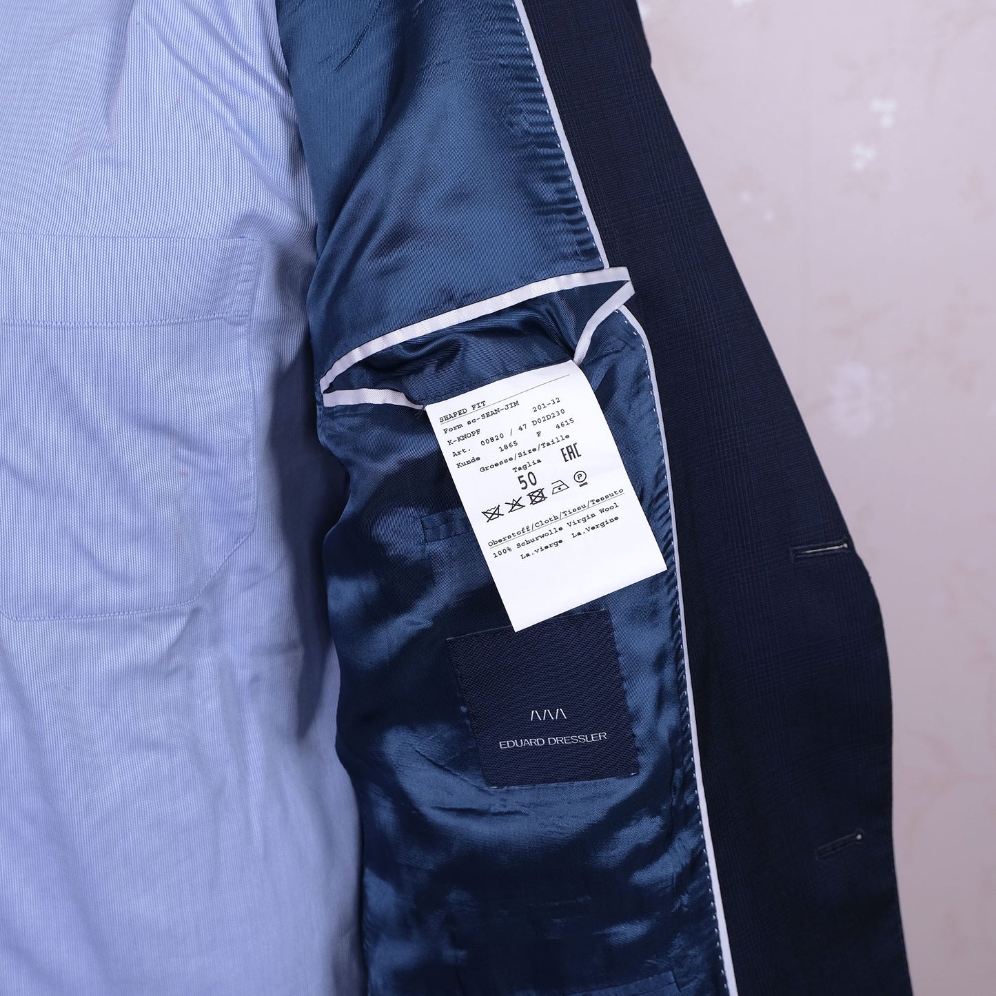 Eduard Dressler, sininen puku, koko 50, hoikka
