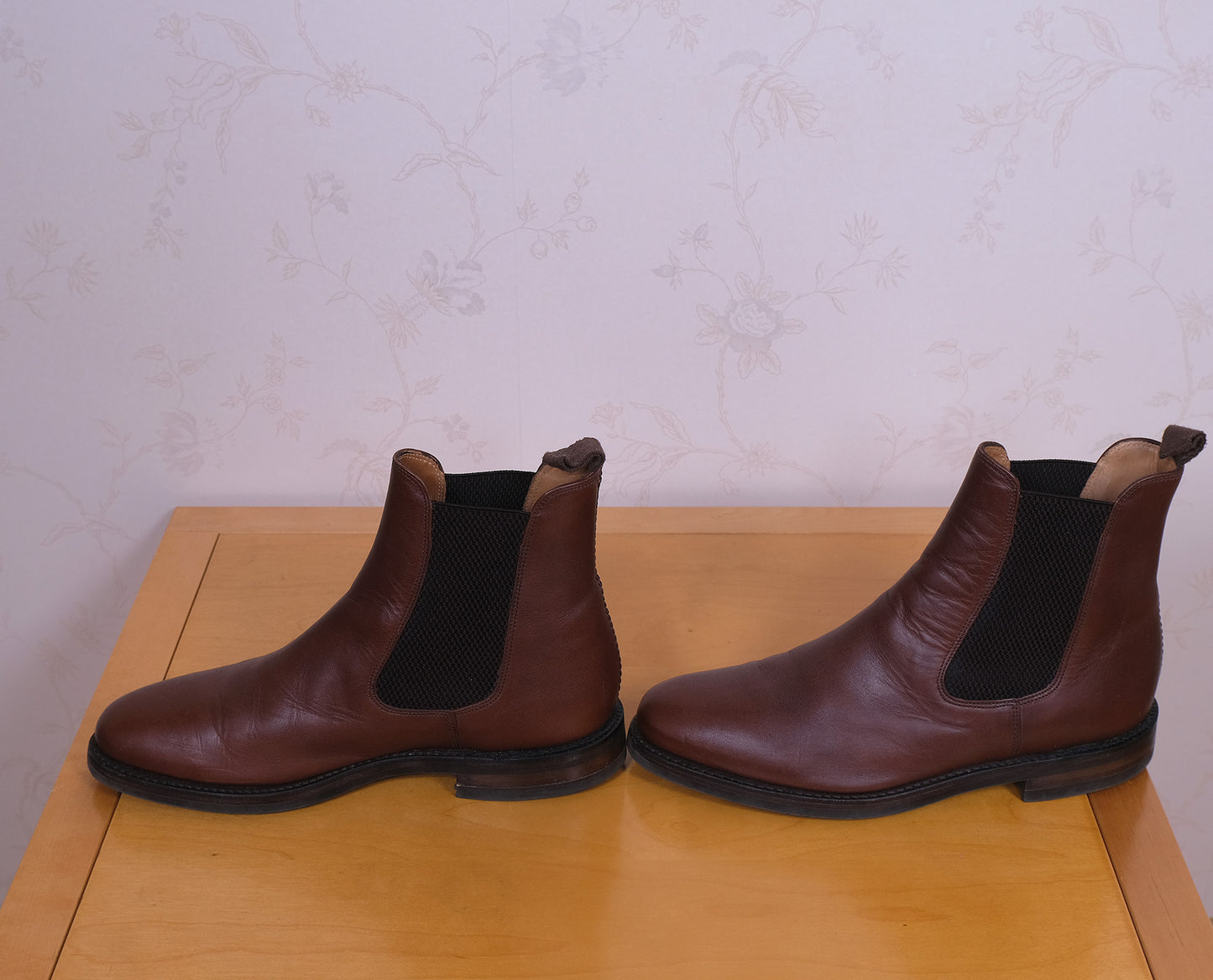 Loake, ruskeat chelsea-varsikengät, koko 42, kumipohjat