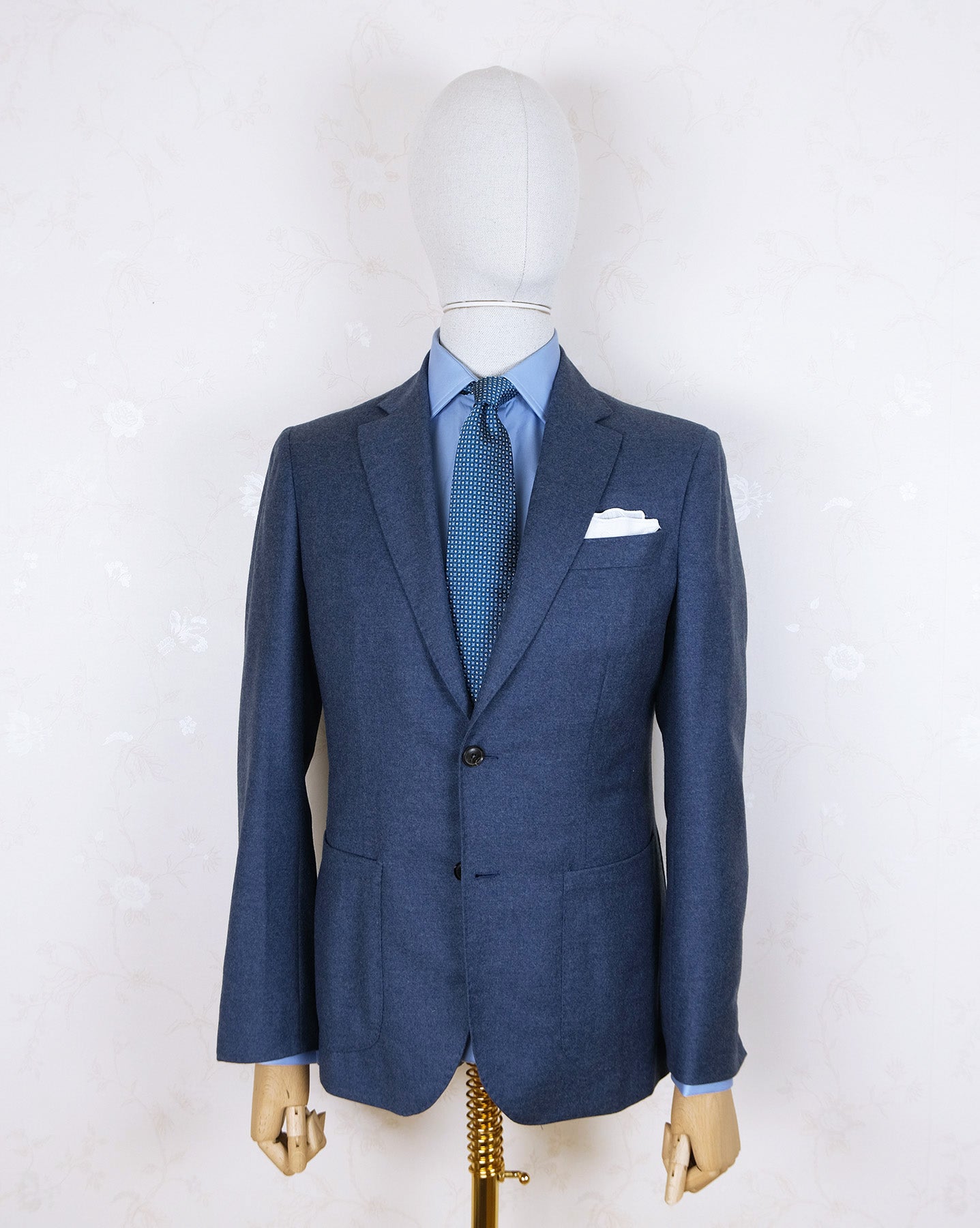Tailor Eklund, blue bespoke suit, size 48EU, Finnish craftsmanship