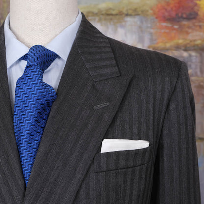 Vaatturinliike Sundstedt, harmaa puku, koko 54, suomalaista käsityötä